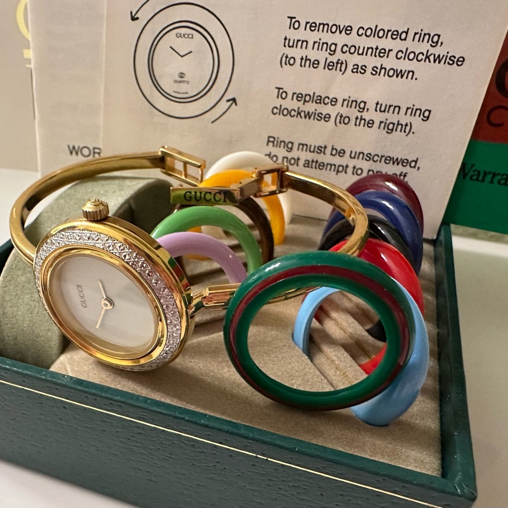 MINT~MINT~Like New~W/Gucci Diamond-Cut Interchangeable Bezel Watch W/Box…